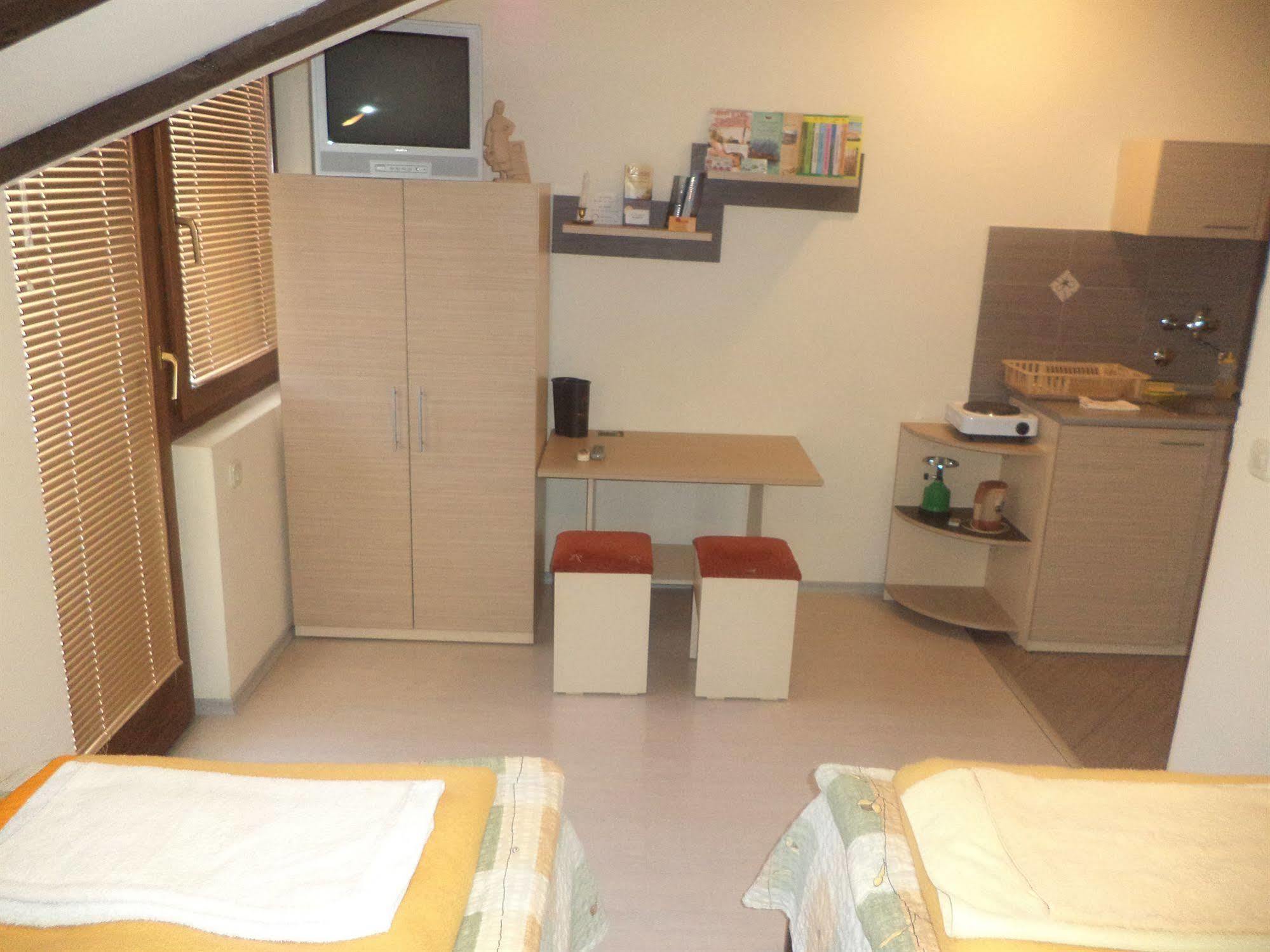 Luccia Apartments - Ohrid City Centre ภายนอก รูปภาพ