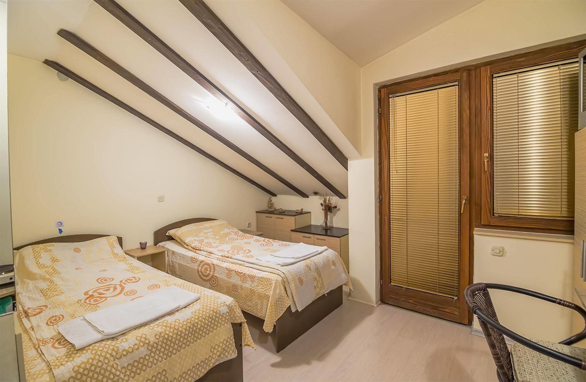 Luccia Apartments - Ohrid City Centre ภายนอก รูปภาพ